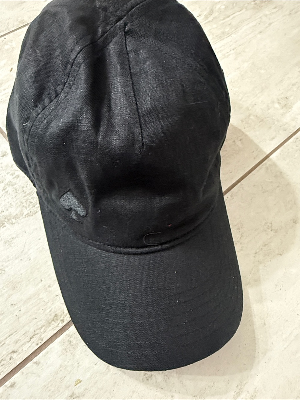 kate spade black baseball cap with white logo nwt .. linen